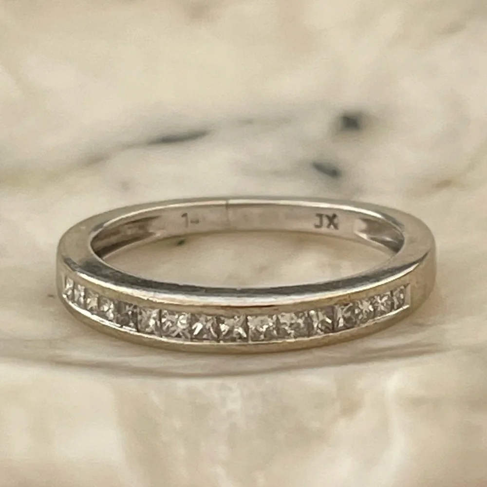 Solid 14K white gold diamond ring natural princess diamonds stacking band VTG - Picture 7 of 15